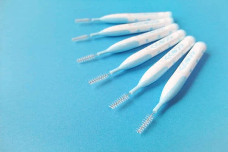 How to Use Interdental Brush