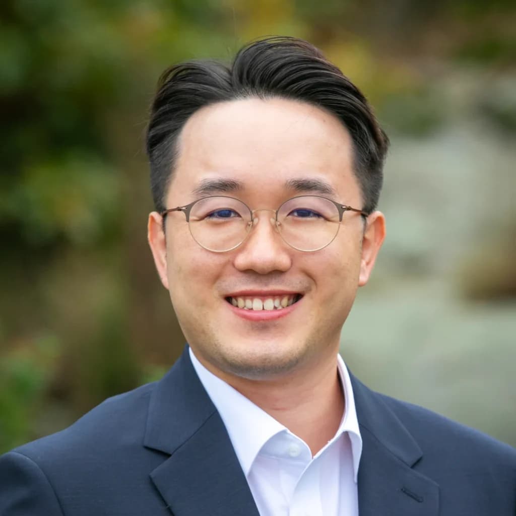 Dr. Kyle Lee